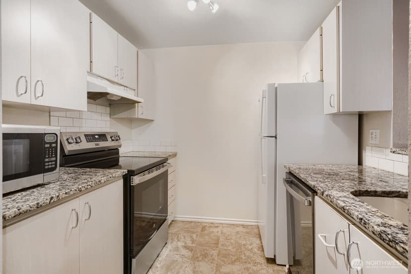 Property photo for 7305 224th Street SW #F6, Edmonds photo 8