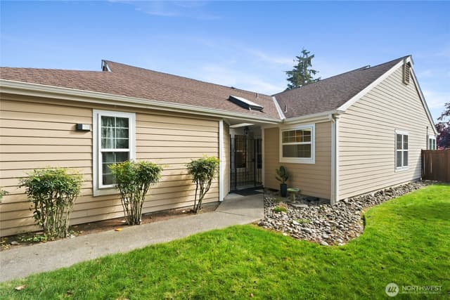 Property photo for 2536 N Narrows Drive #10, Tacoma photo 3