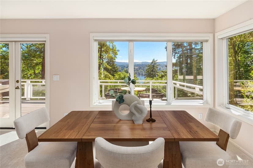 Property photo for 9210 Parkwood Ridge Road, Mercer Island photo 8