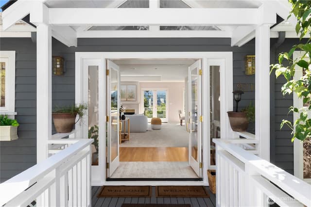 Property photo for 9210 Parkwood Ridge Road, Mercer Island