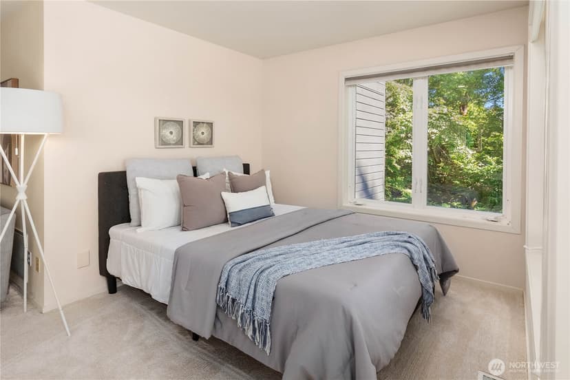 Property photo for 9210 Parkwood Ridge Road, Mercer Island photo 25
