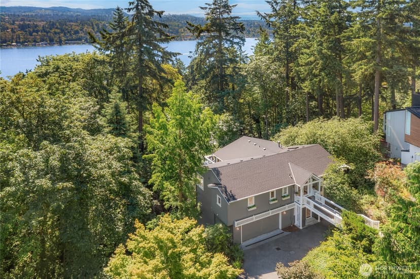 Property photo for 9210 Parkwood Ridge Road, Mercer Island photo 34