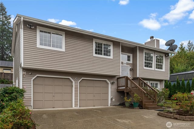 Property photo for 2009 Becky Avenue, Port Orchard photo 2