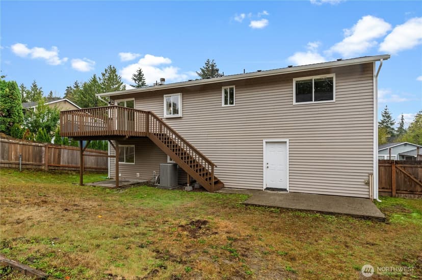 Property photo for 2009 Becky Avenue, Port Orchard photo 36