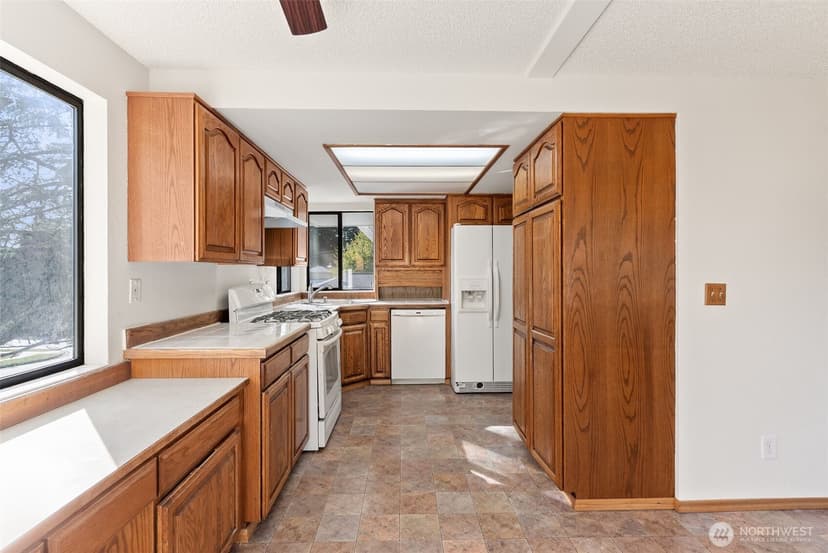Property photo for 3805 224th Place SW, Mountlake Terrace photo 13