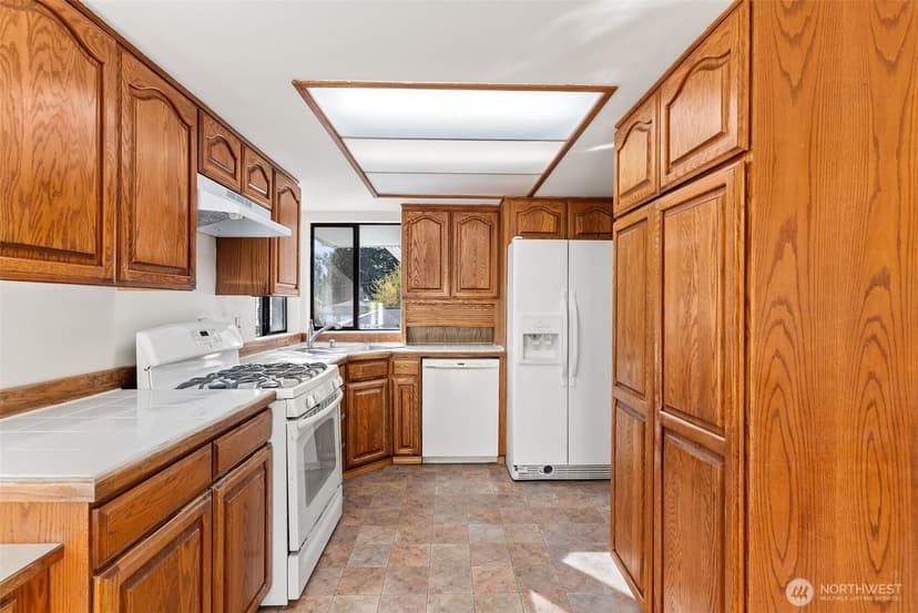 Property photo for 3805 224th Place SW, Mountlake Terrace photo 16