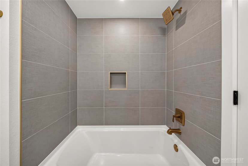 Property photo for 31509 42nd Avenue SW, Federal Way photo 35