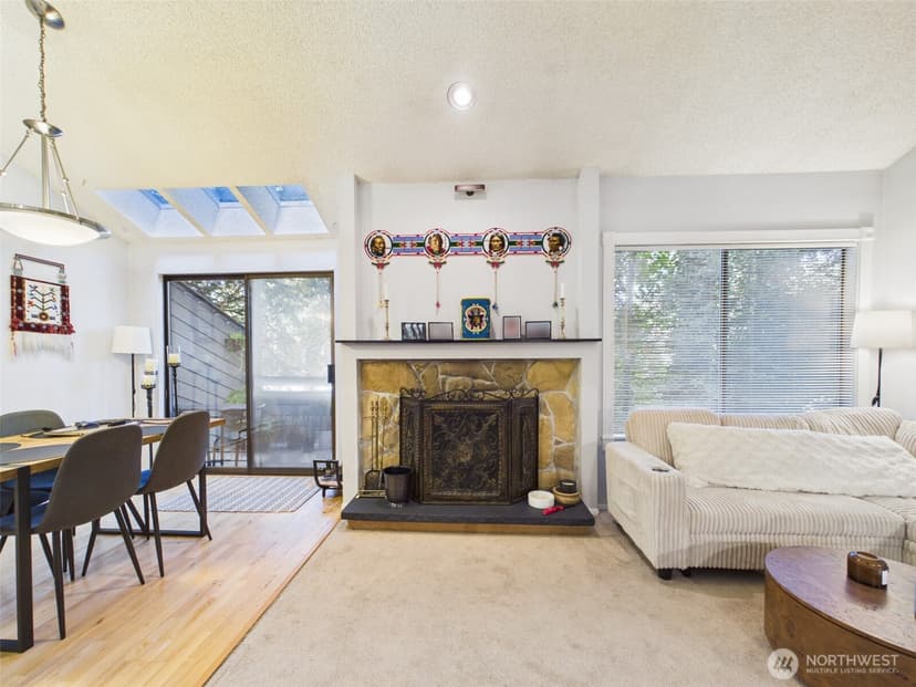 Property photo for 19125 Ballinger Way NE #202, Shoreline photo 6
