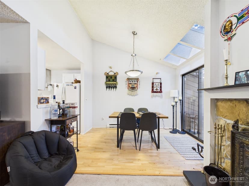 Property photo for 19125 Ballinger Way NE #202, Shoreline photo 7