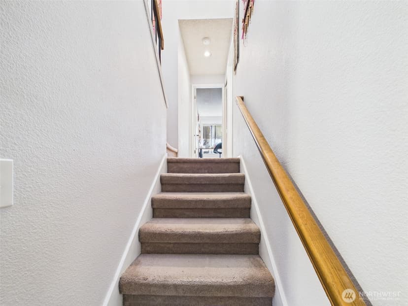 Property photo for 19125 Ballinger Way NE #202, Shoreline photo 11