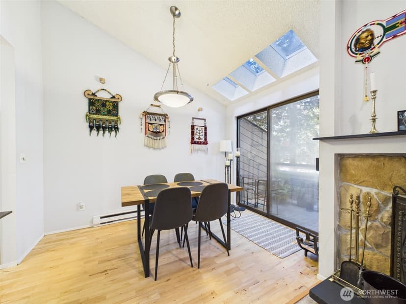 Property photo for 19125 Ballinger Way NE #202, Shoreline photo 8