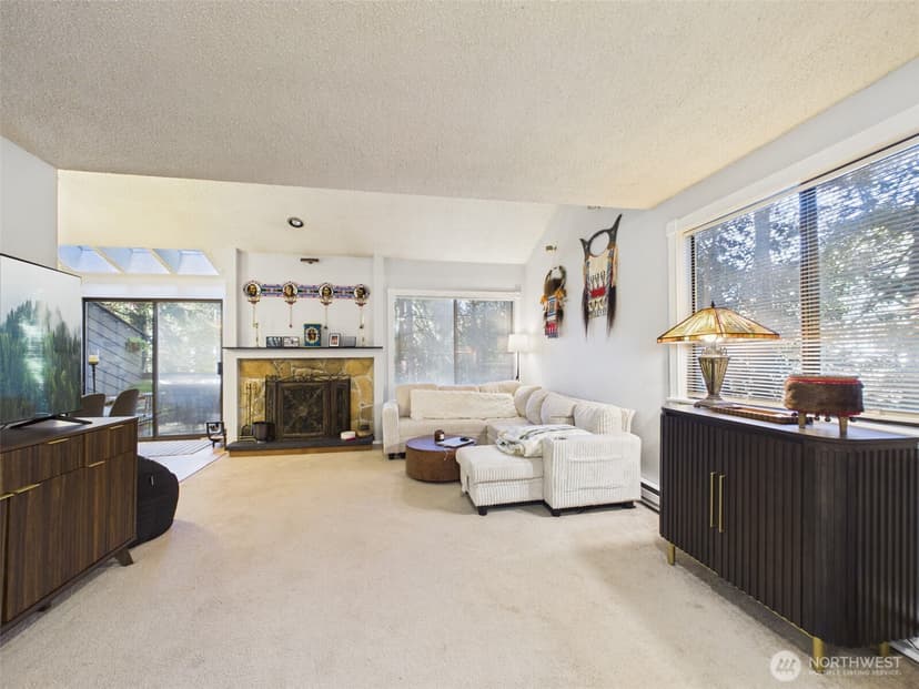 Property photo for 19125 Ballinger Way NE #202, Shoreline photo 4