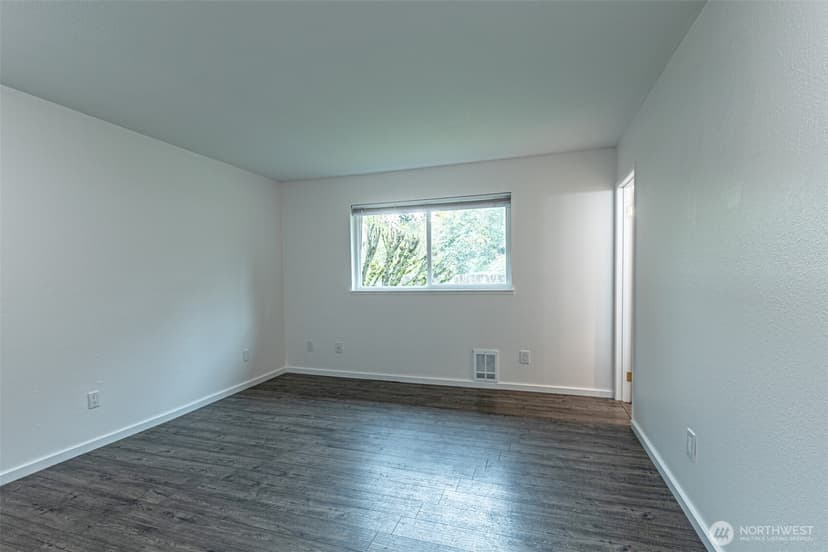 Property photo for 5826 37th Street SE, Auburn photo 24
