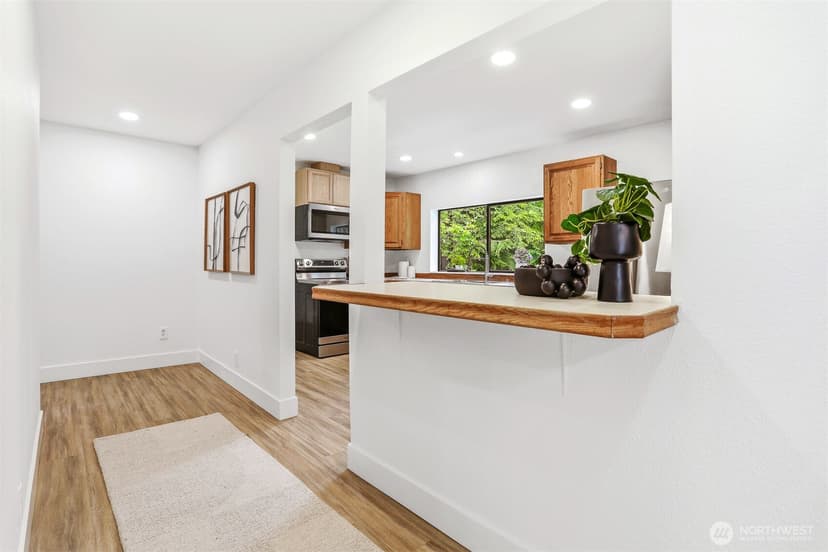 Property photo for 1012 Carlson Road, Snohomish photo 9