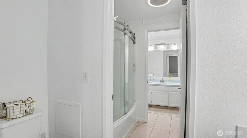 Property photo for 247 S 328th Lane, Federal Way photo 17