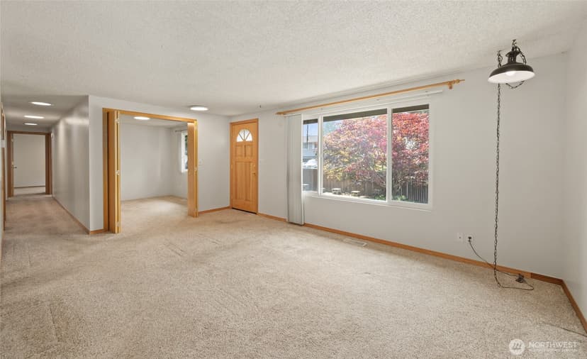 Property photo for 13611 62nd Avenue SE, Everett photo 9