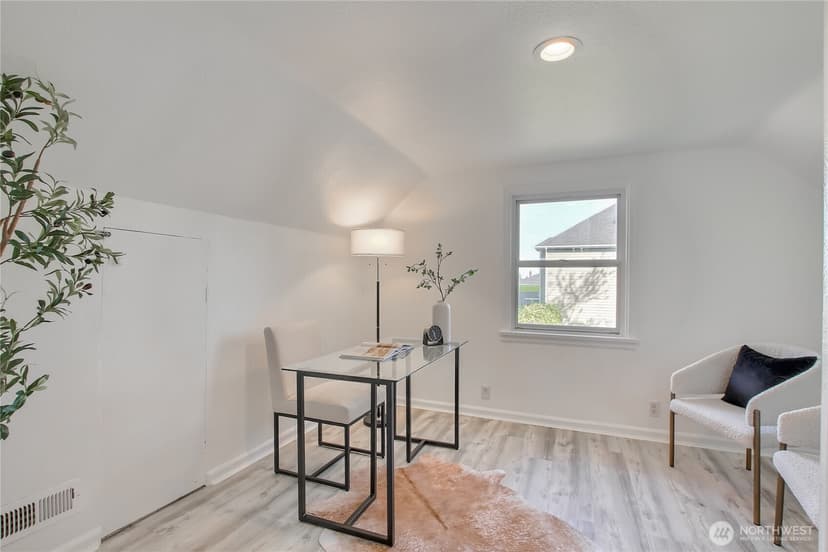 Property photo for 12119 24th Street E, Edgewood photo 20