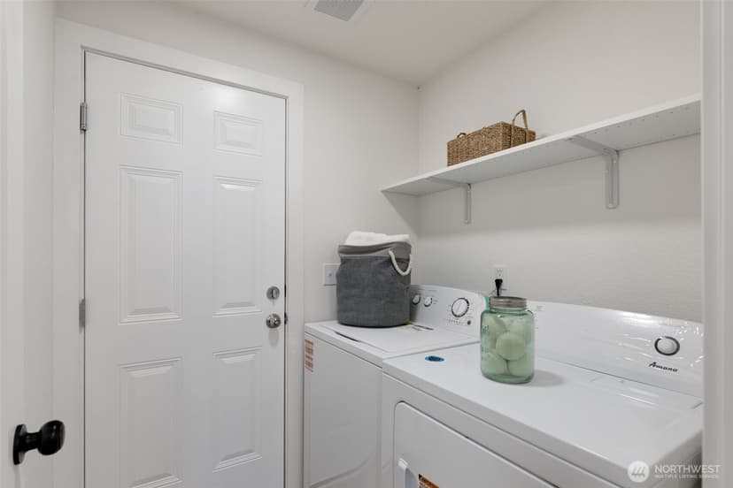 Property photo for 12924 51st Avenue NE #B, Marysville photo 13