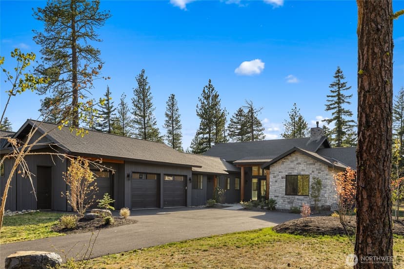 Property photo for 1680 Wanawish Loop, Cle Elum photo 2