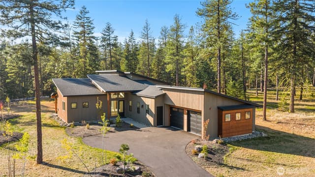 Property photo for 1700 Wanawish Loop, Cle Elum photo 2