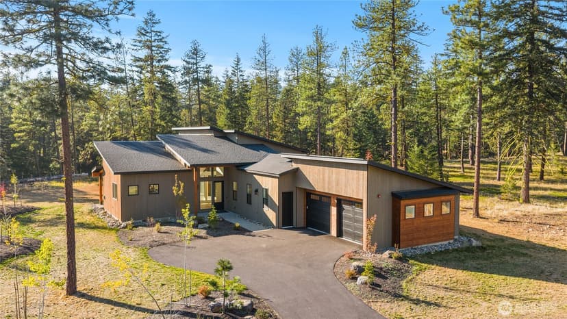 Property photo for 1700 Wanawish Loop, Cle Elum photo 2