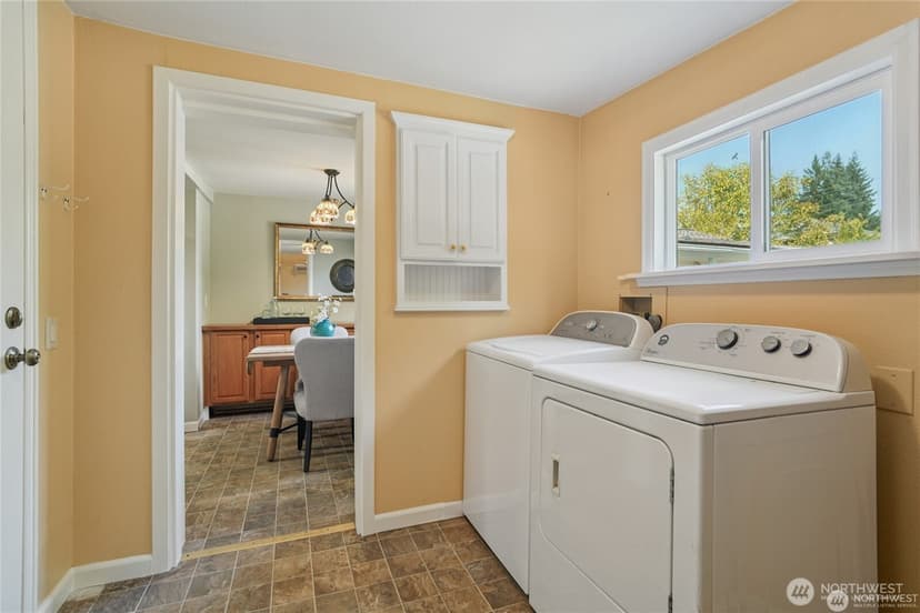 Property photo for 9315 121st Street SW, Lakewood photo 10