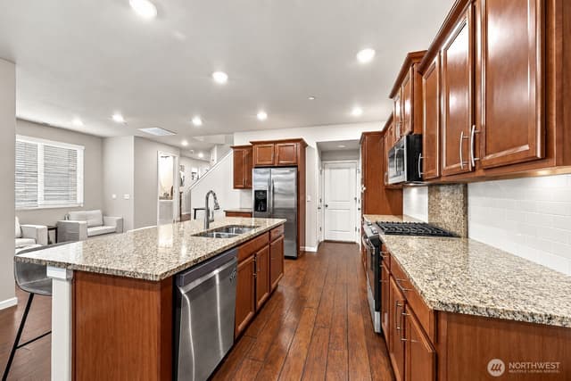 Property photo for 2733 197th Lane SW #B, Lynnwood photo 4