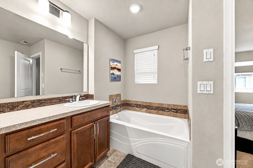 Property photo for 2733 197th Lane SW #B, Lynnwood photo 12