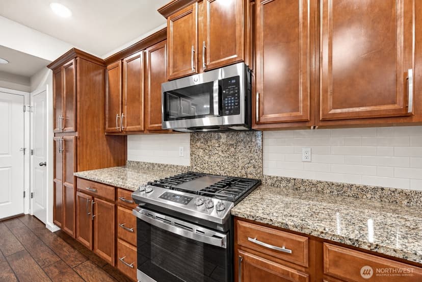 Property photo for 2733 197th Lane SW #B, Lynnwood photo 5