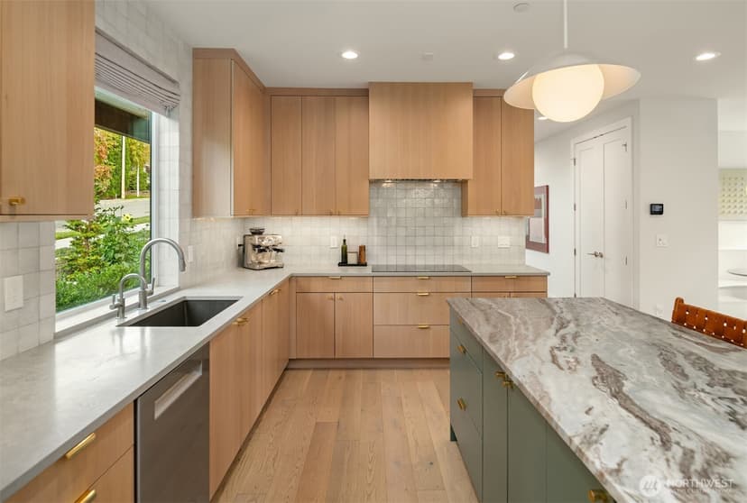 Property photo for 1030 3rd Street, Kirkland photo 6