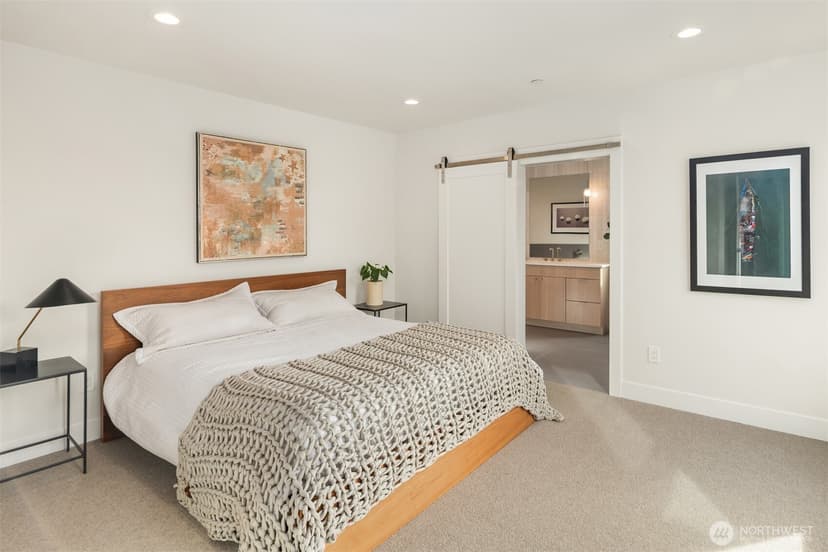 Property photo for 1030 3rd Street, Kirkland photo 19