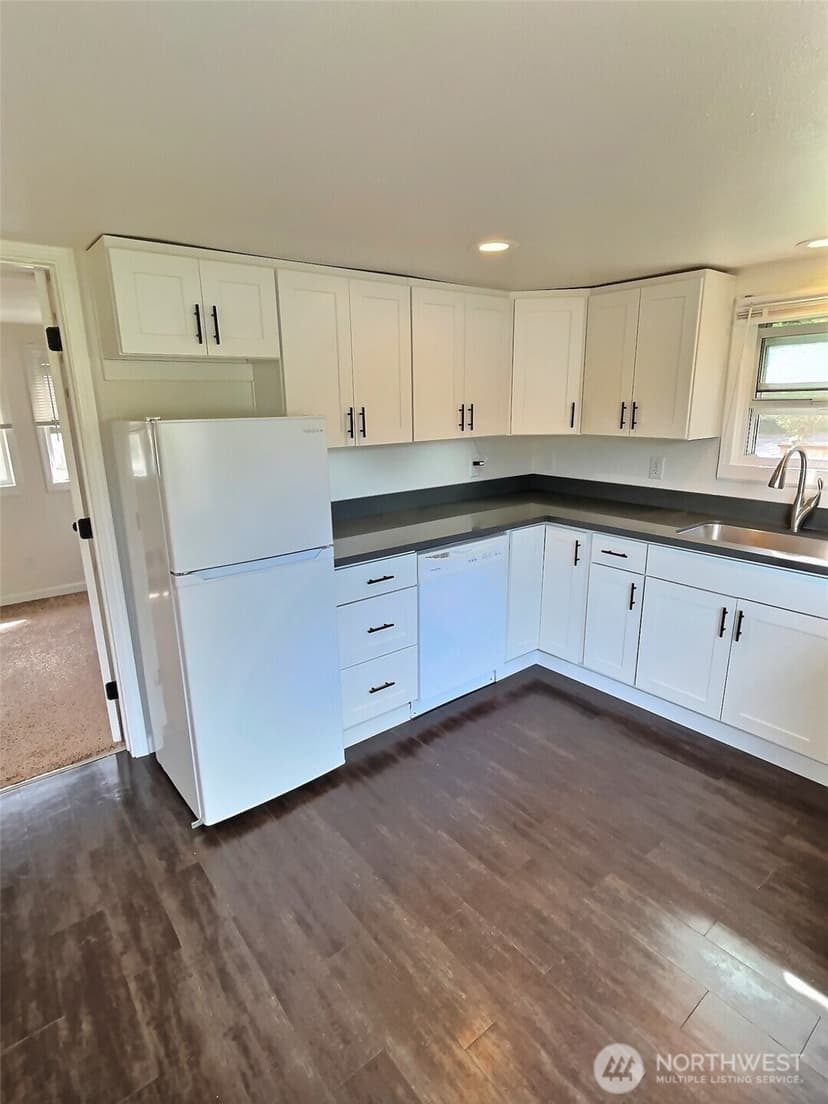 Property photo for 12203 Roseberg Avenue S #B, Burien photo 7
