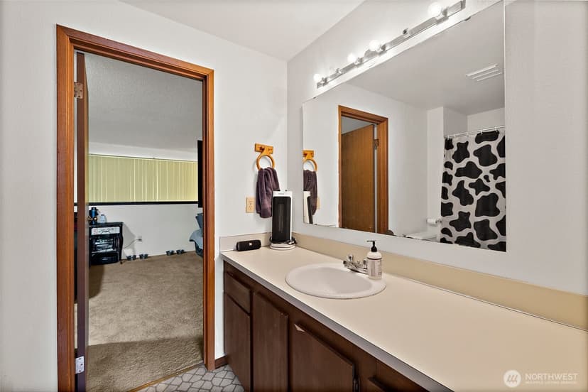 Property photo for 4008 S 158th Street #J, Tukwila photo 17
