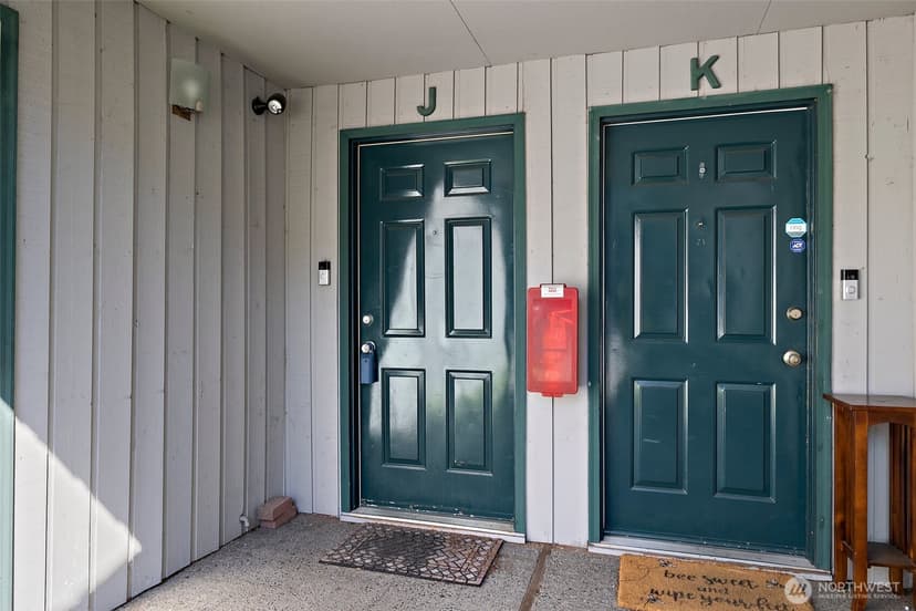 Property photo for 4008 S 158th Street #J, Tukwila photo 4