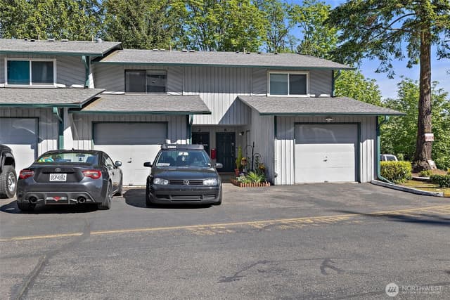 Property photo for 4008 S 158th Street #J, Tukwila photo 2