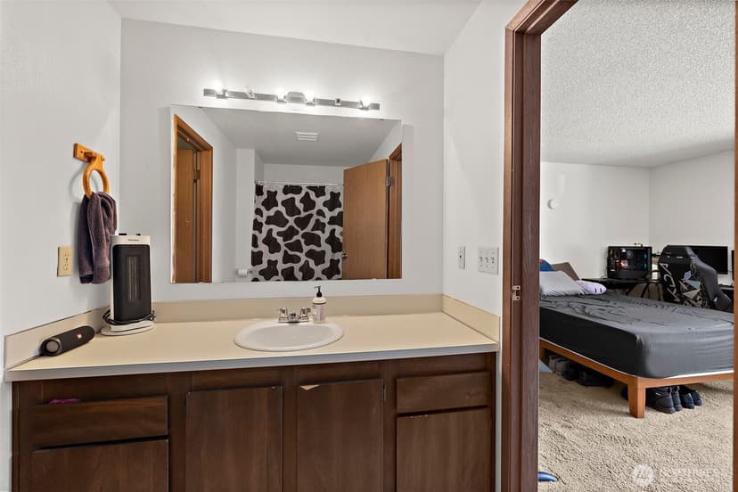Property photo for 4008 S 158th Street #J, Tukwila photo 16