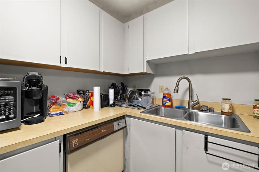 Property photo for 4008 S 158th Street #J, Tukwila photo 7