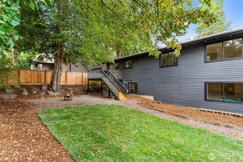 Property photo for 17001 NE 35th Street, Bellevue photo 34