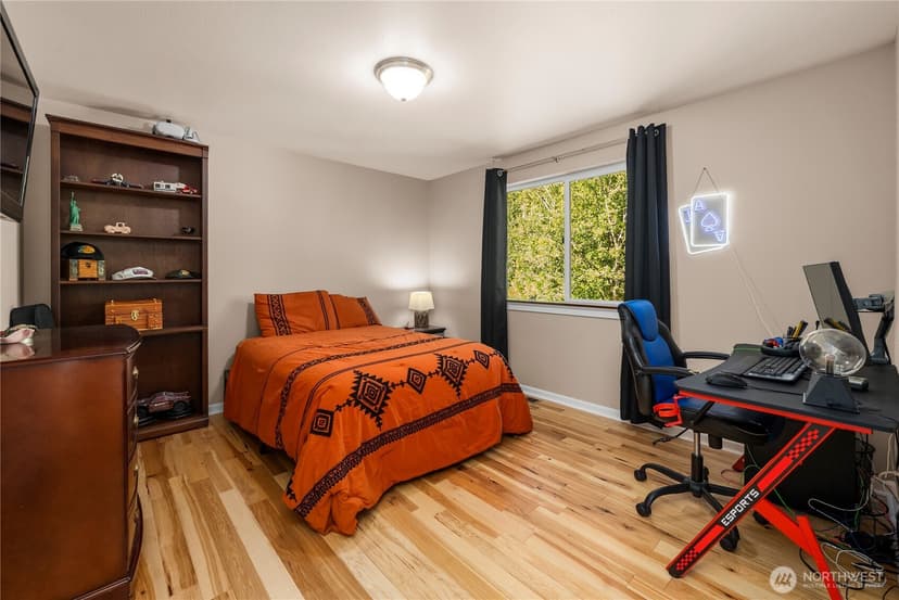 Property photo for 8132 NE Yeti Lane, Bainbridge Island photo 22