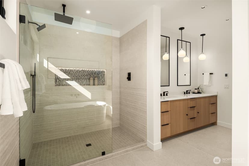 Property photo for 6021 Princeton Avenue NE, Seattle photo 22