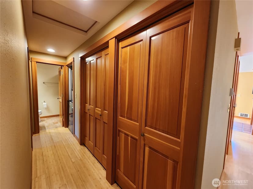 Property photo for 125 Madison Avenue N #125, Bainbridge Island photo 11