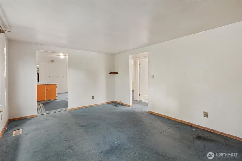 Property photo for 2510 NE 145th Street, Shoreline photo 4