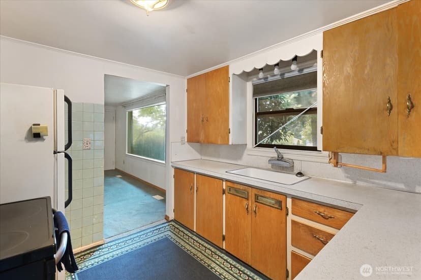 Property photo for 2510 NE 145th Street, Shoreline photo 11