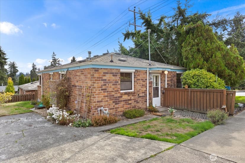 Property photo for 2510 NE 145th Street, Shoreline