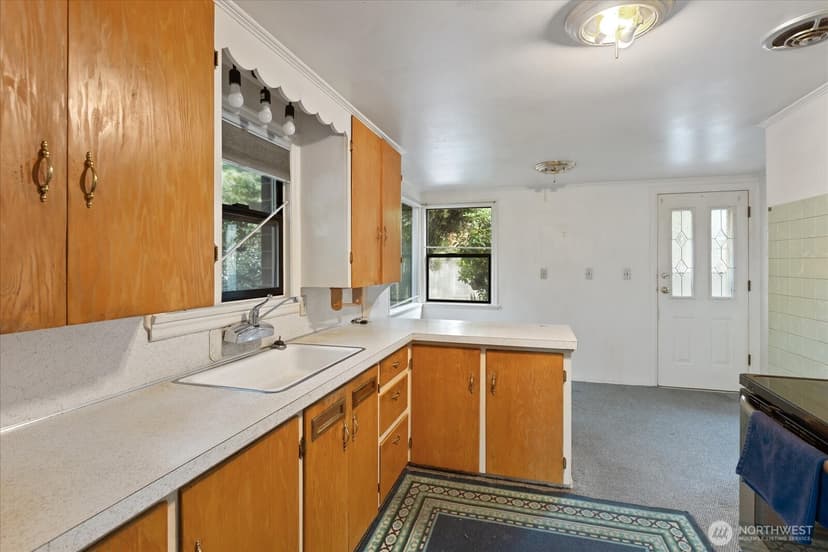 Property photo for 2510 NE 145th Street, Shoreline photo 8