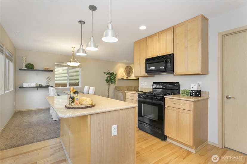 Property photo for 36518 SE Woody Creek Lane, Snoqualmie photo 6