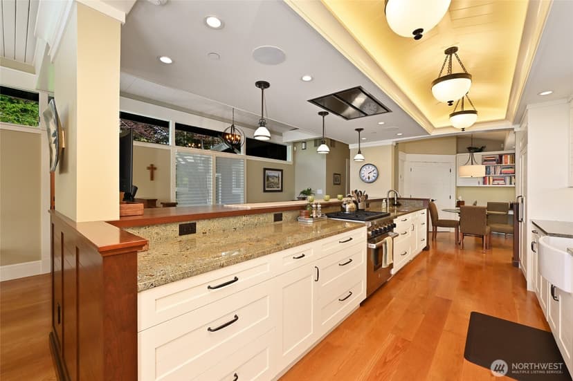 Property photo for 7731 SE 58th ST, Mercer Island photo 8