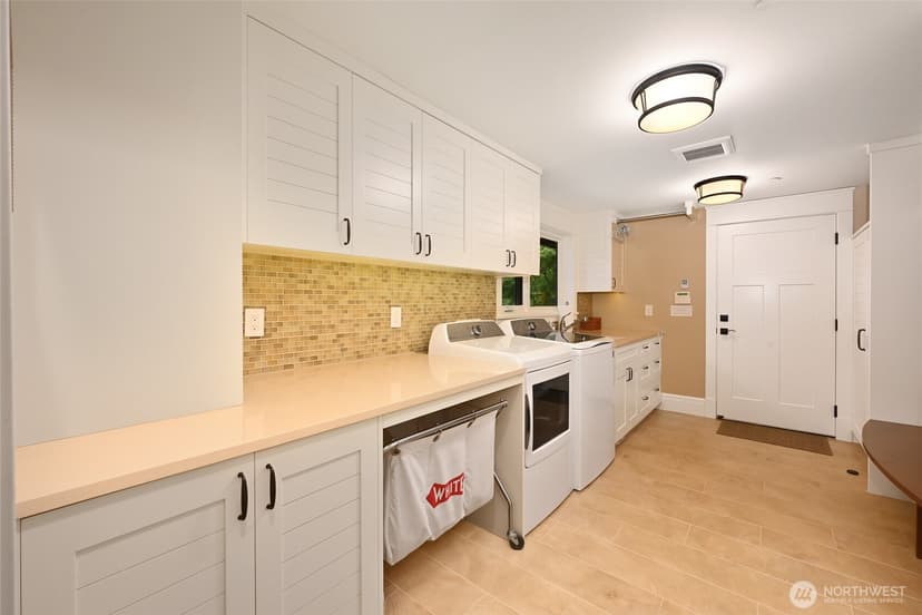 Property photo for 7731 SE 58th ST, Mercer Island photo 16