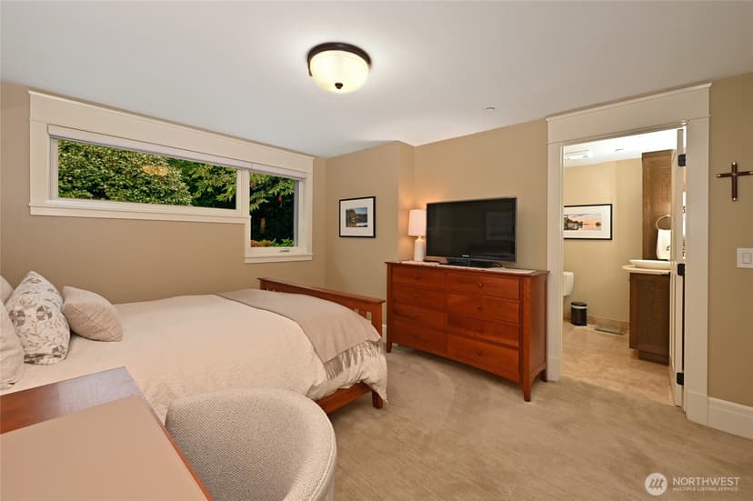 Property photo for 7731 SE 58th ST, Mercer Island photo 14