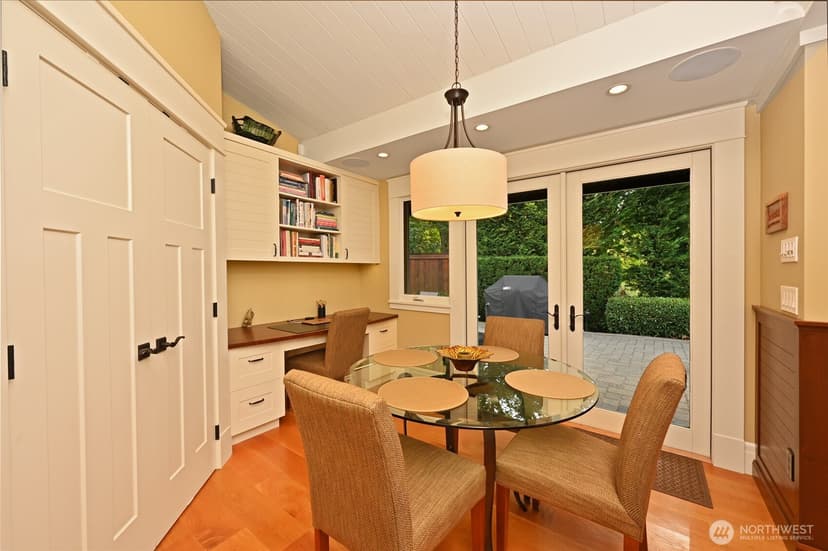 Property photo for 7731 SE 58th ST, Mercer Island photo 10